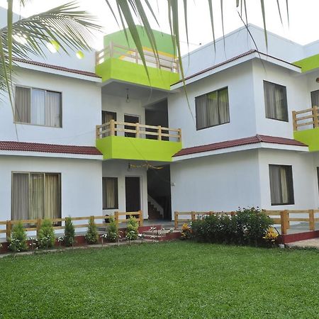 Resort Ruturaj Inn アリバグ エクステリア 写真